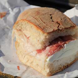 panino-prosciutto-mozarella-909.jpg