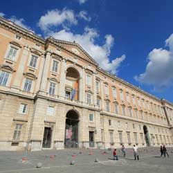 reggia-di-caserta-facade-sud-162.jpg