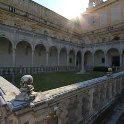 Certosa San Martino - Cloître