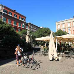 Piazza Bellini - Terrasses