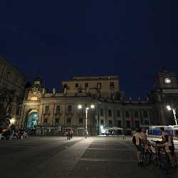 Piazza Dante - Nuit