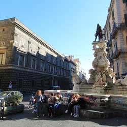 Piazza Monteoliveto - Fontaine