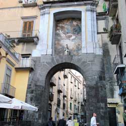 Porta San Gennaro