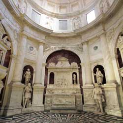 San Giovanni a Carbonara - Cappella Caracciolo di Vico