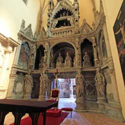 San Giovanni a Carbonara - Monument Ladislas de Duras